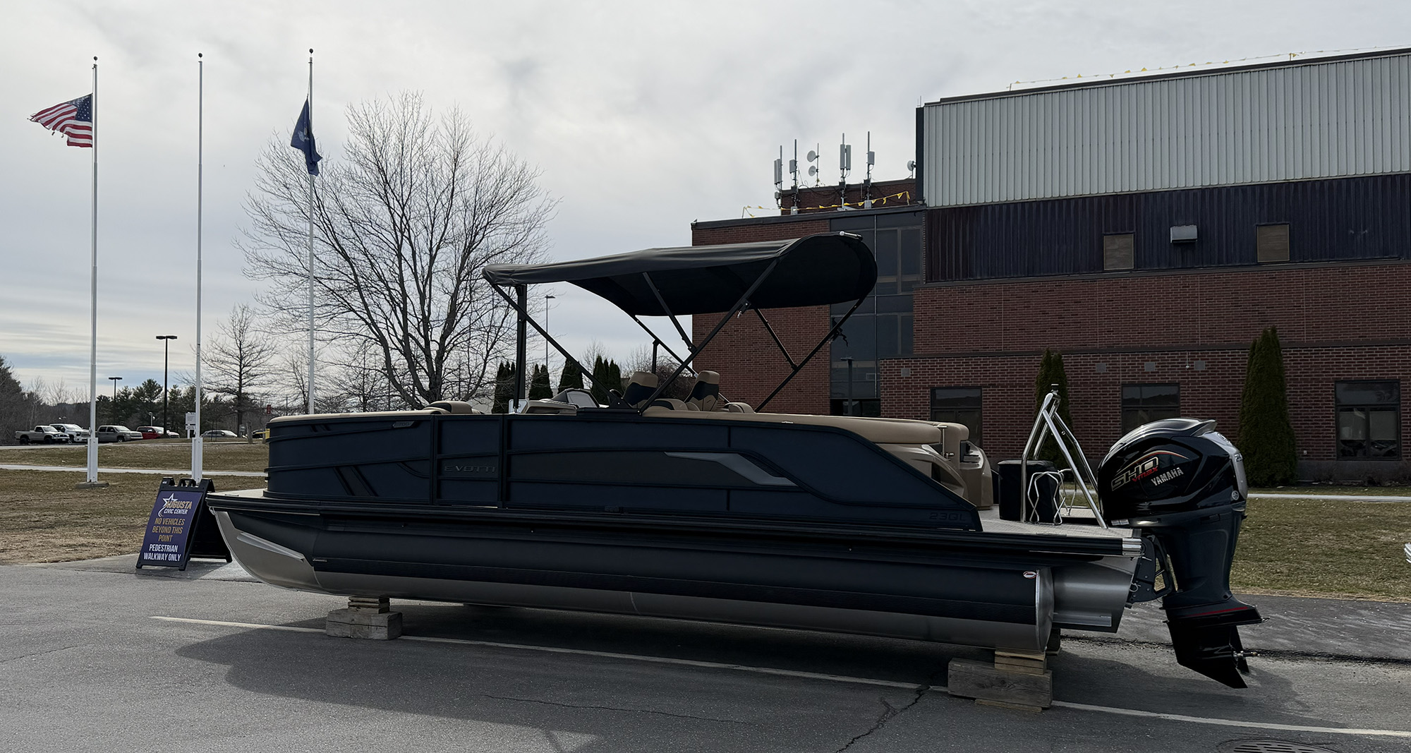 2026 Evotti 723QL Tripletoon - Blue/Black